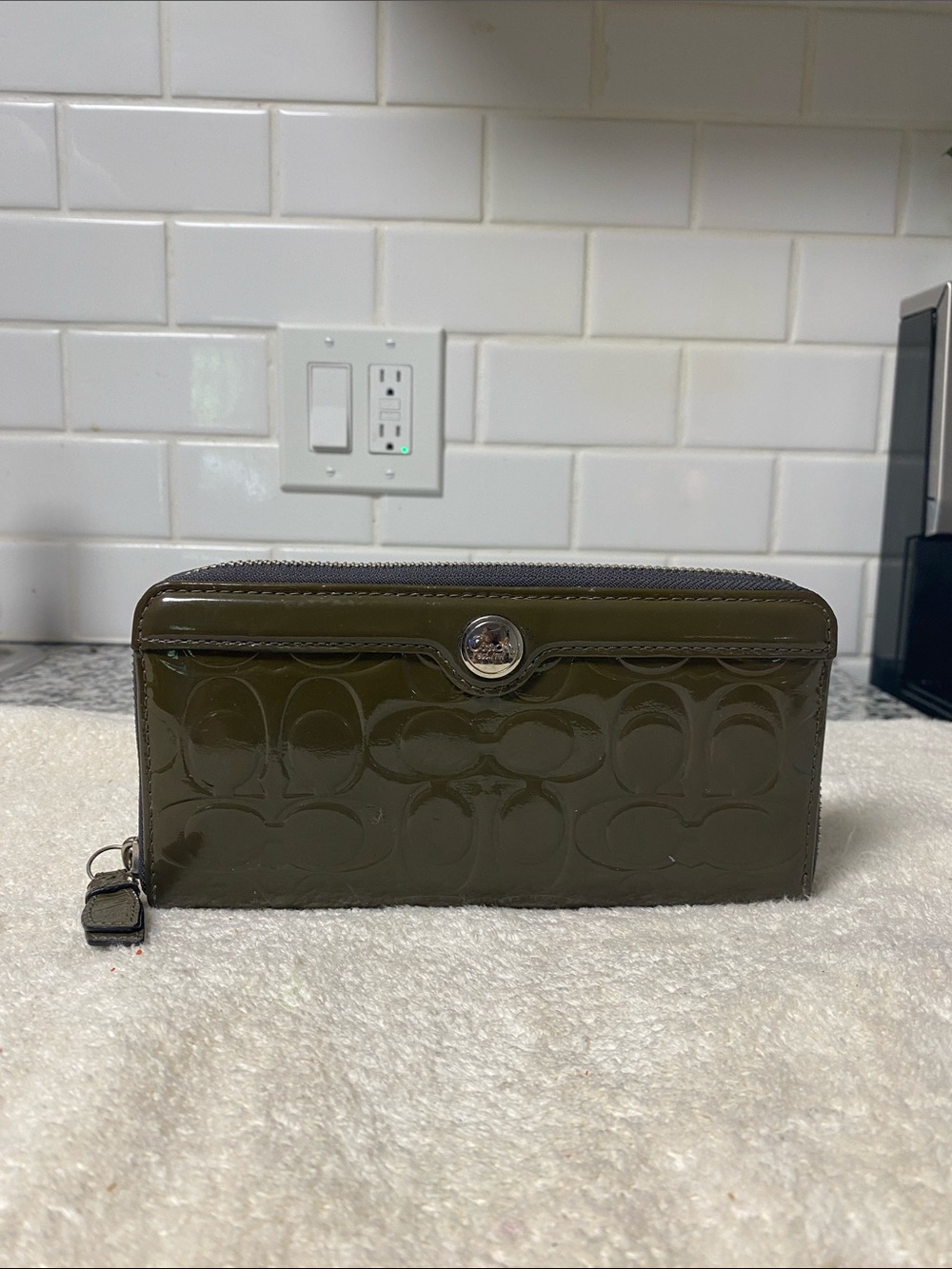 Coach Olive Green Patent Zip Wallet with Signature Emboss